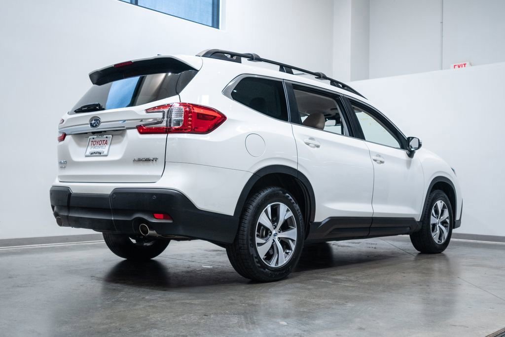 Used 2023 Subaru Ascent Premium w/ Convenience Package AWD/4WD image 9