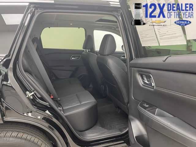 Used 2026 Nissan Rogue Platinum w/ Platinum Premium Package AWD/4WD image 14