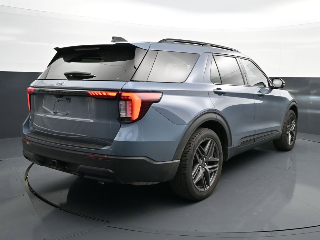 Used 2025 Ford Explorer ST-Line w/ Premium Package RWD image 8