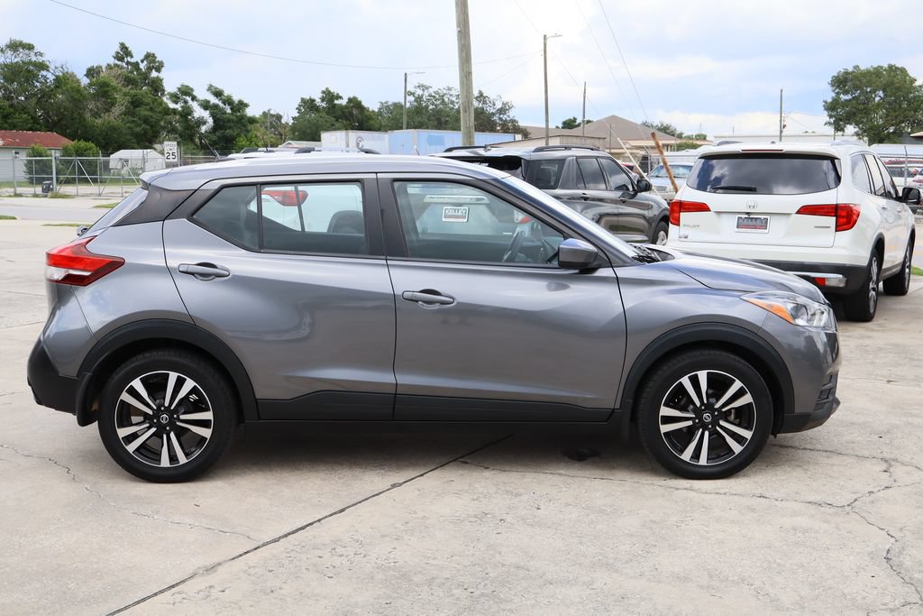 Used 2018 Nissan Kicks SV FWD image 10
