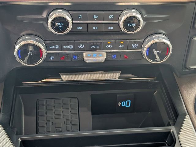 Used 2023 Ford F250 King Ranch w/ Chrome Package AWD/4WD image 22