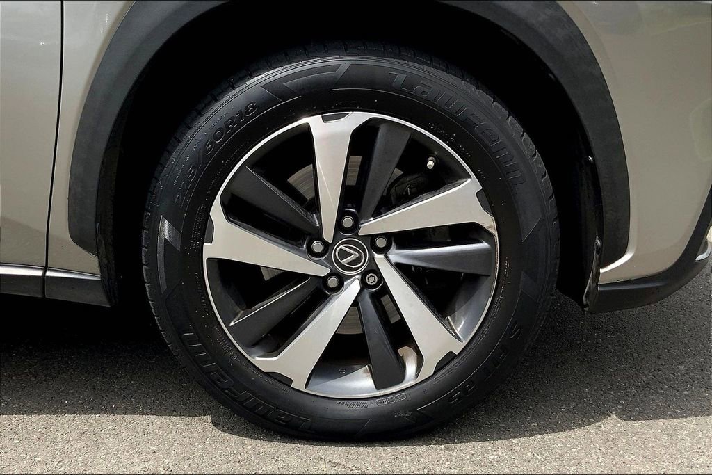 Used 2018 Lexus NX 300 FWD image 9
