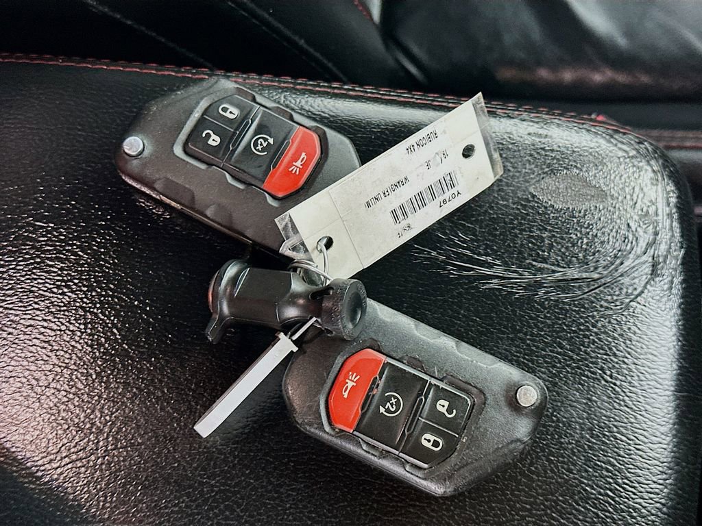 Used 2019 Jeep Wrangler Unlimited Rubicon AWD/4WD image 35