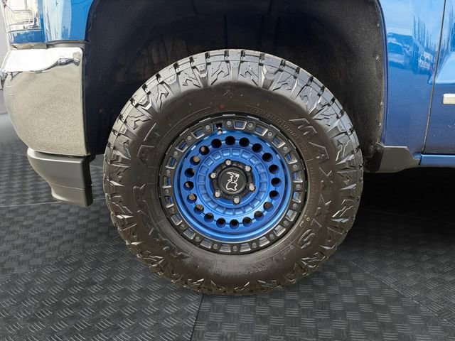 Used 2018 Chevrolet Silverado 1500 LTZ w/ Sport Package AWD/4WD image 14