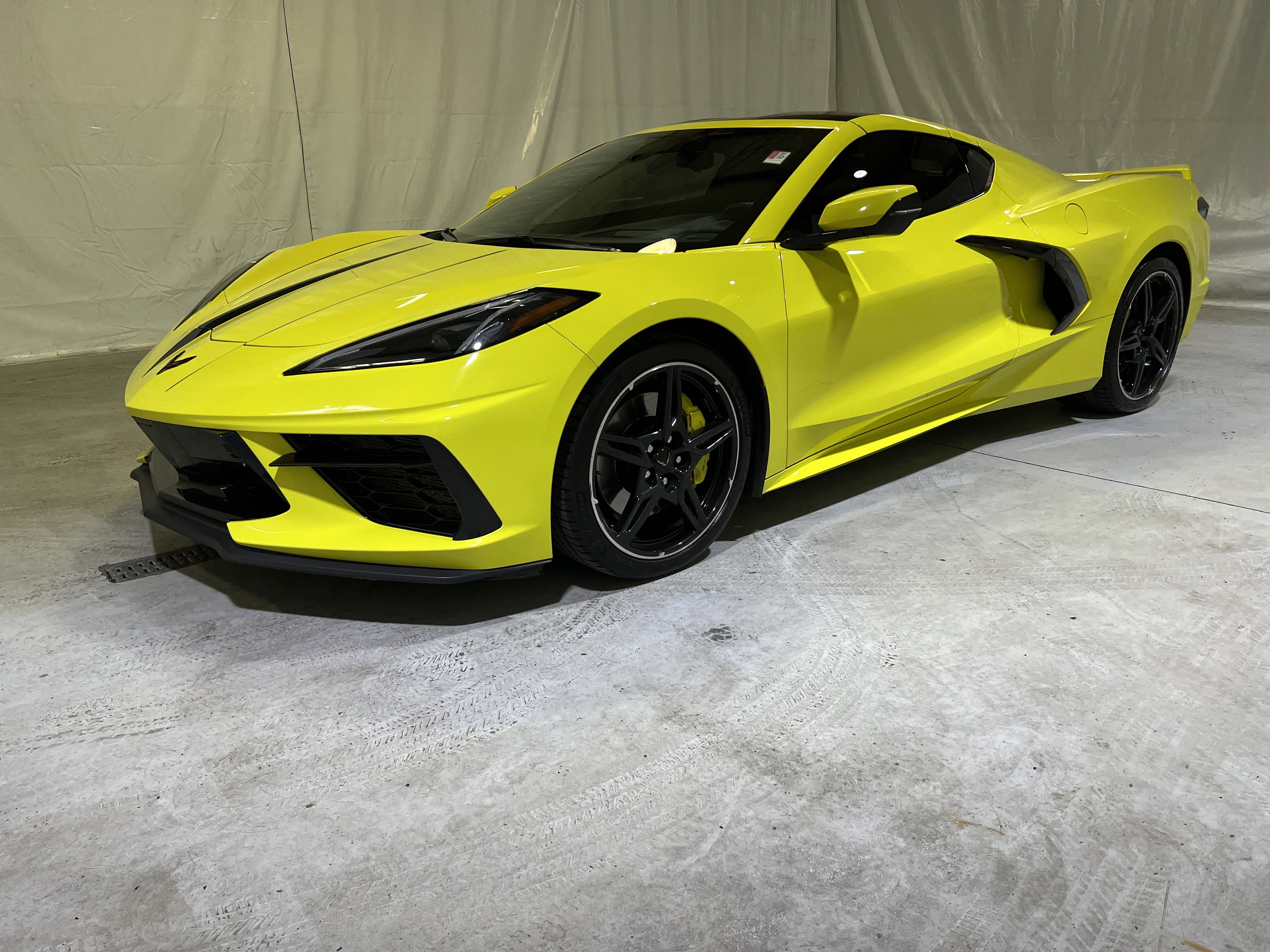 Used 2021 Chevrolet Corvette Stingray Preferred Cpe w/ Z51 Performance Package RWD image 6