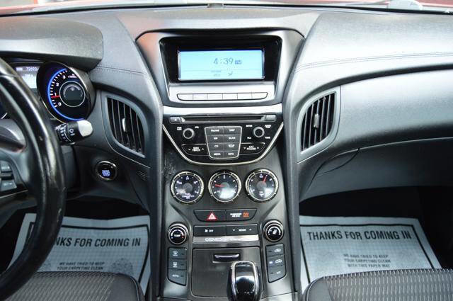 Used 2014 Hyundai Genesis 2.0T image 20