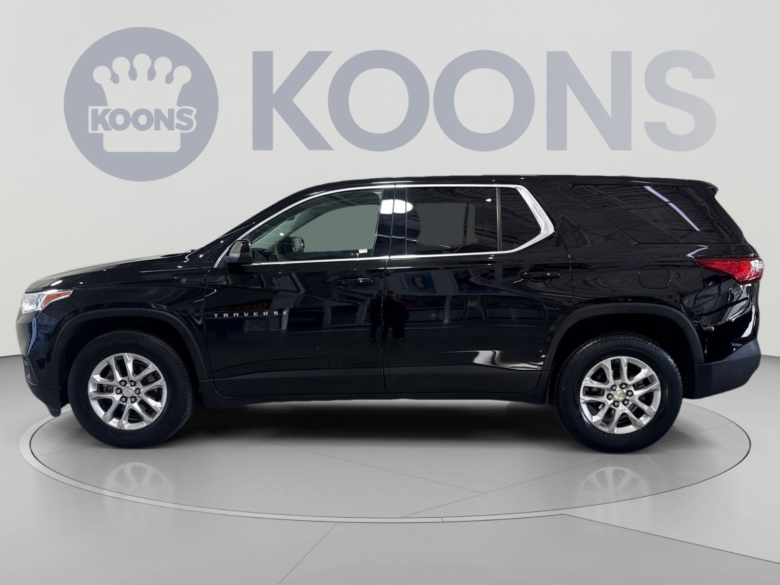 Used 2021 Chevrolet Traverse LS FWD image 7