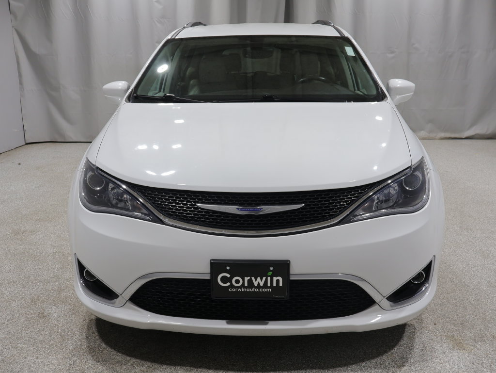 Used 2018 Chrysler Pacifica Touring-L Plus FWD image 6