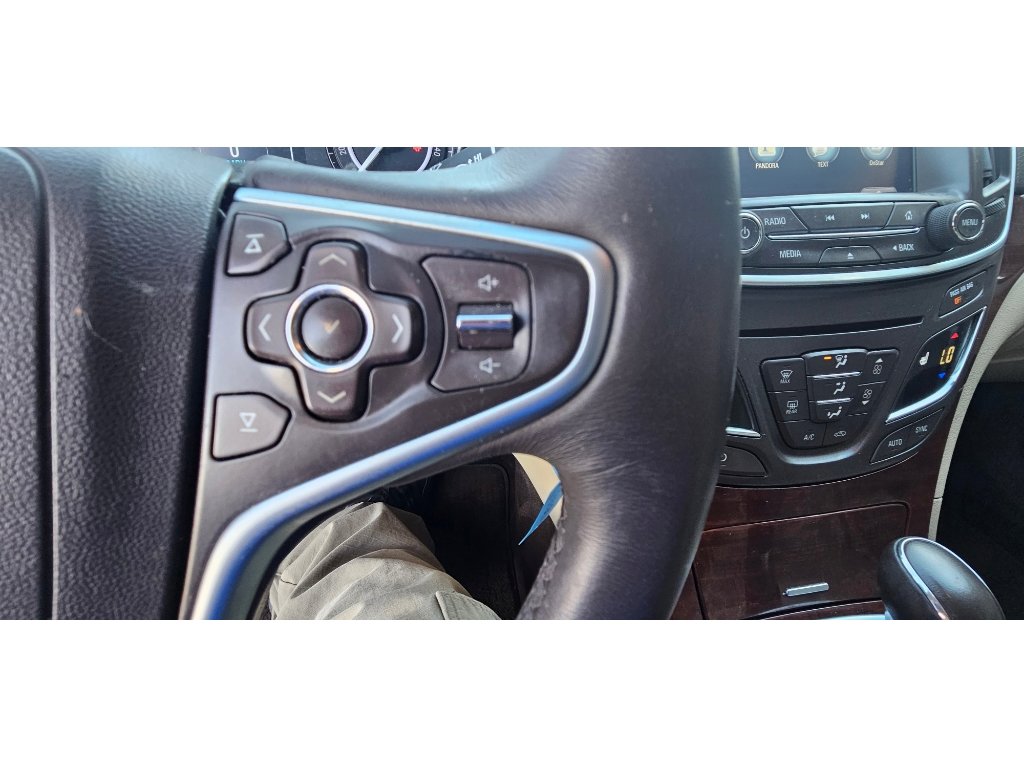 Used 2017 Buick Regal AWD image 20