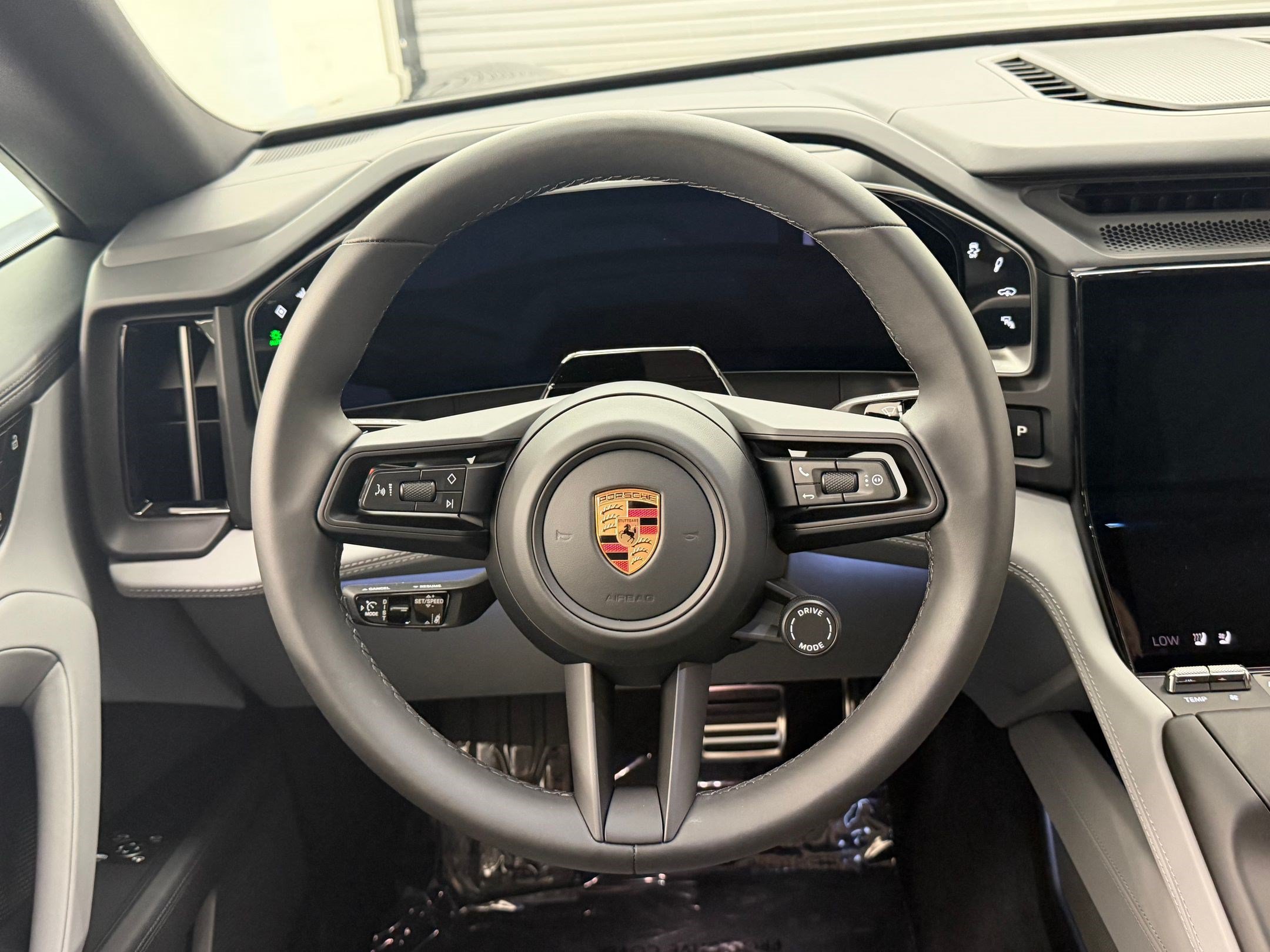 New 2026 Porsche Cayenne Electric AWD/4WD image 11