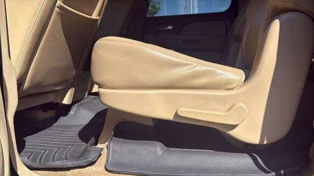 Used 2012 GMC Yukon XL SLT RWD image 24