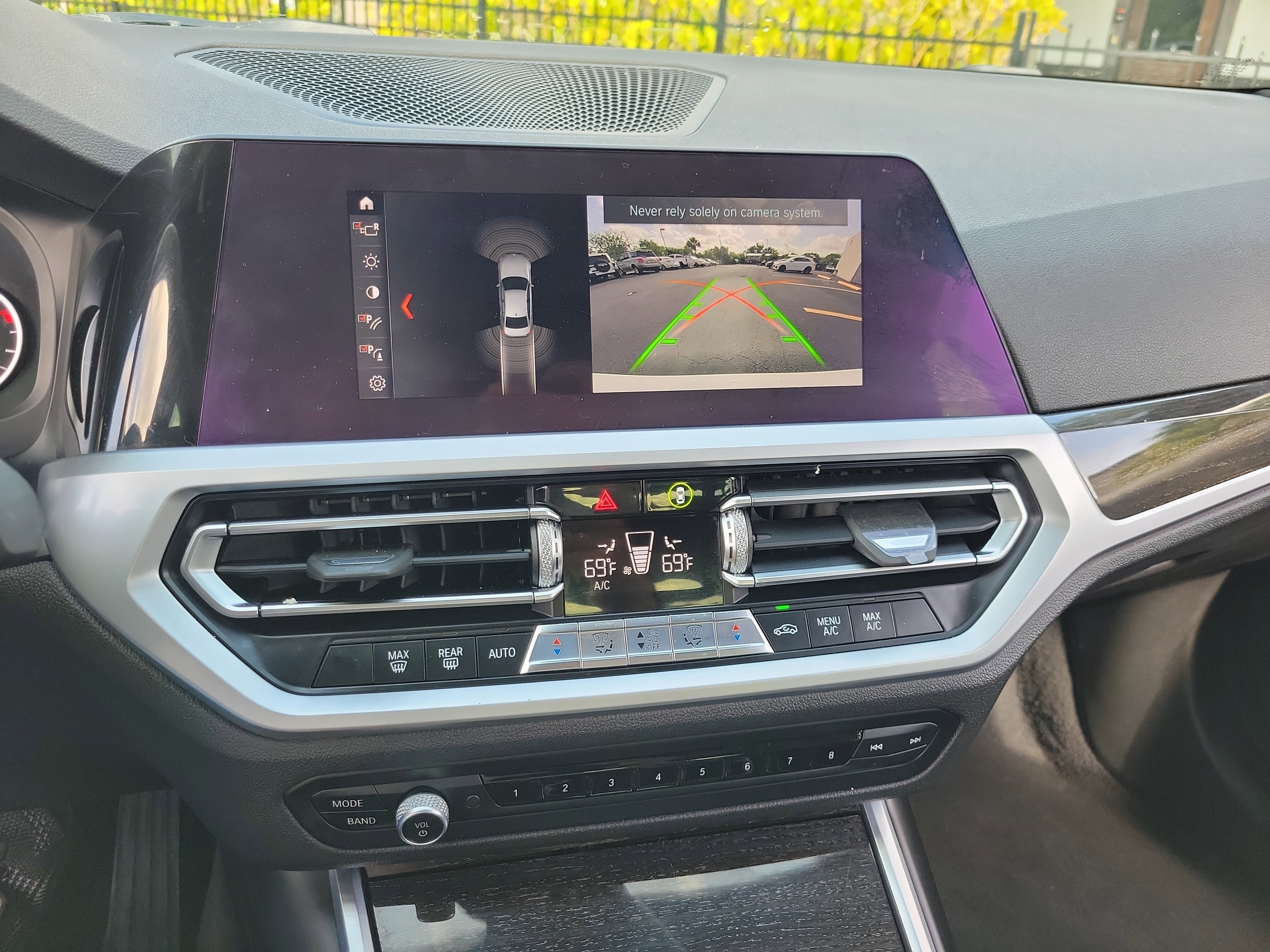 Used 2020 BMW 330i Sedan w/ Driving Assistance Package image 24