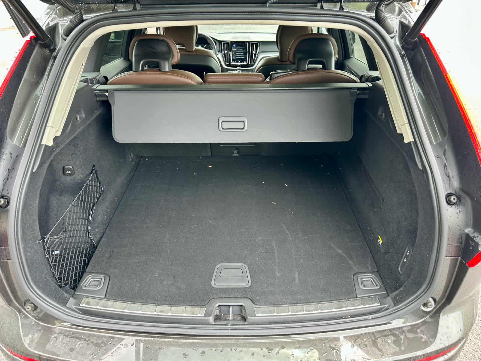 Used 2019 Volvo XC60 T6 Momentum w/ Multimedia Package AWD/4WD image 12