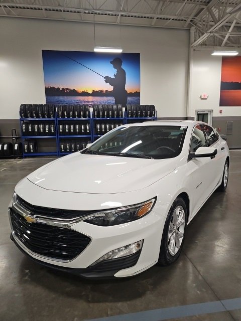 Used 2021 Chevrolet Malibu LT image 2