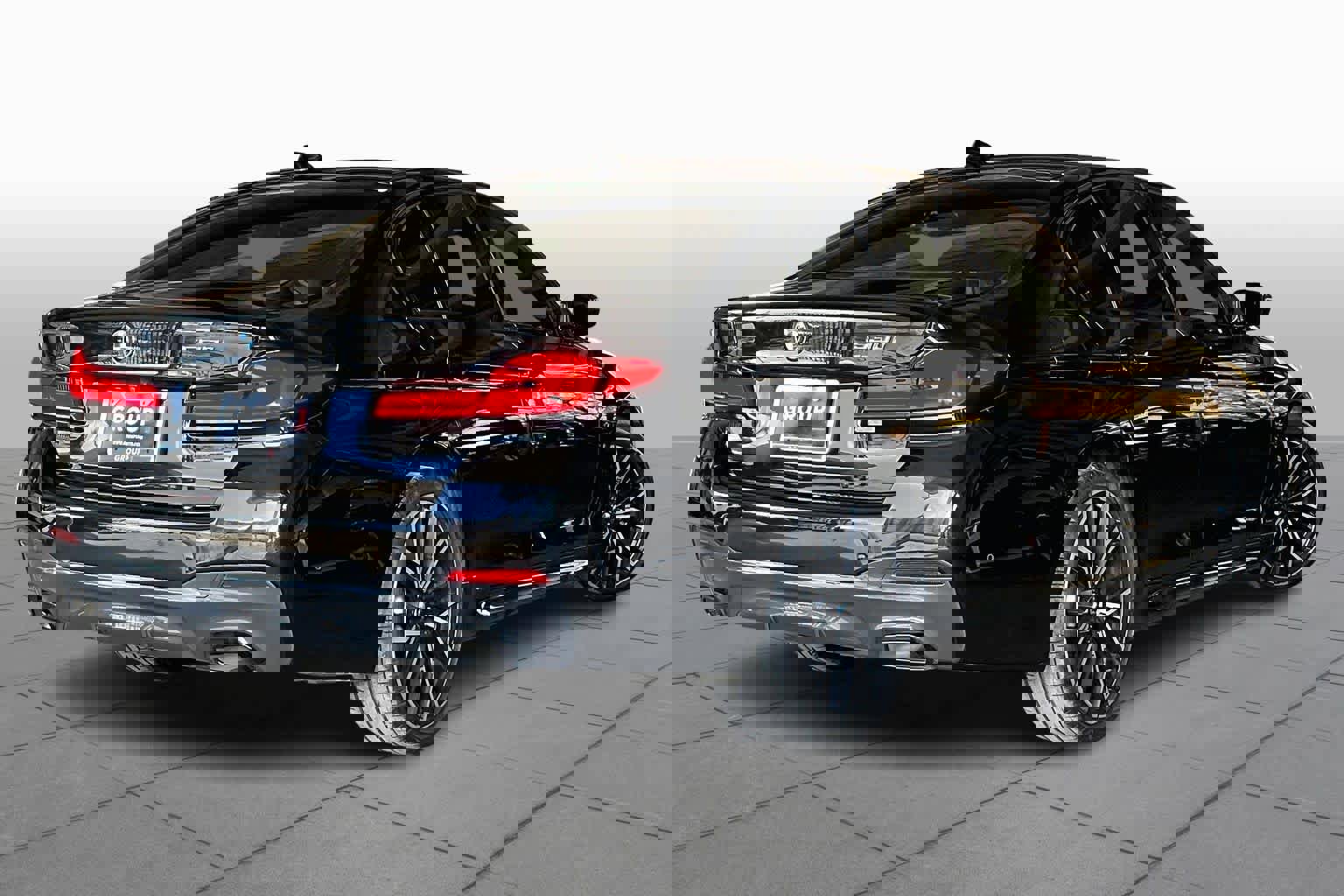 Used 2022 BMW 530i w/ M Sport Package image 12