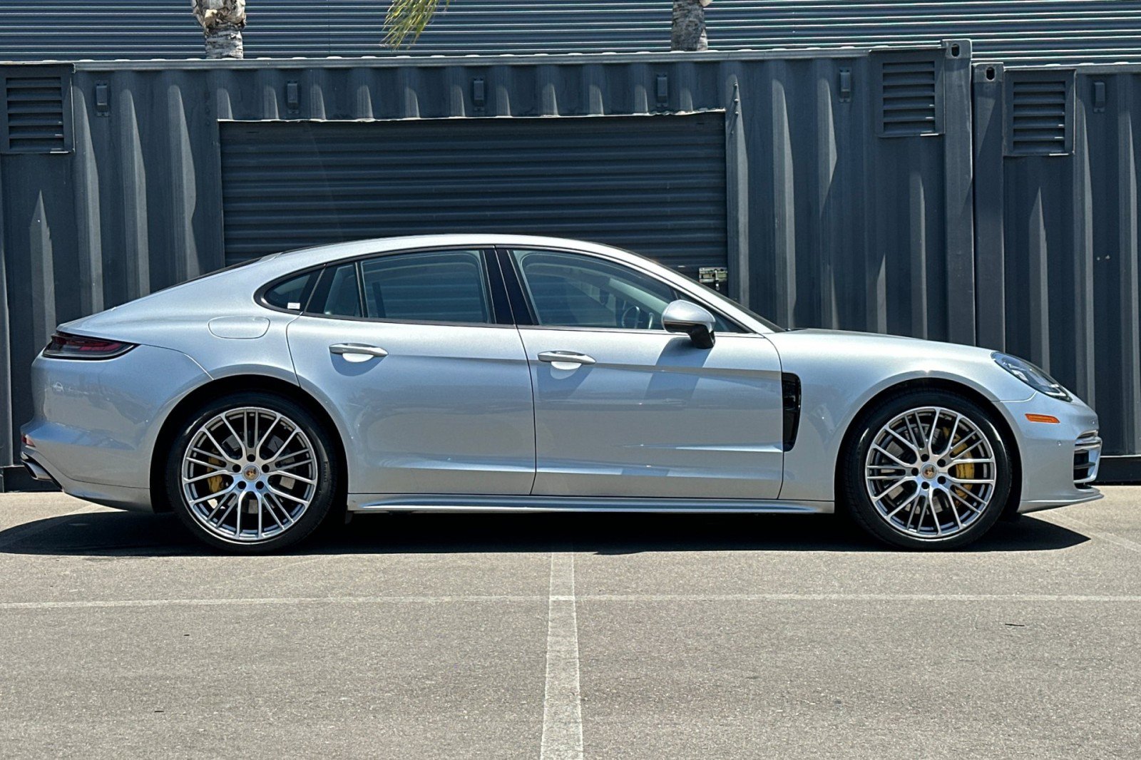 Certified 2021 Porsche Panamera image 9