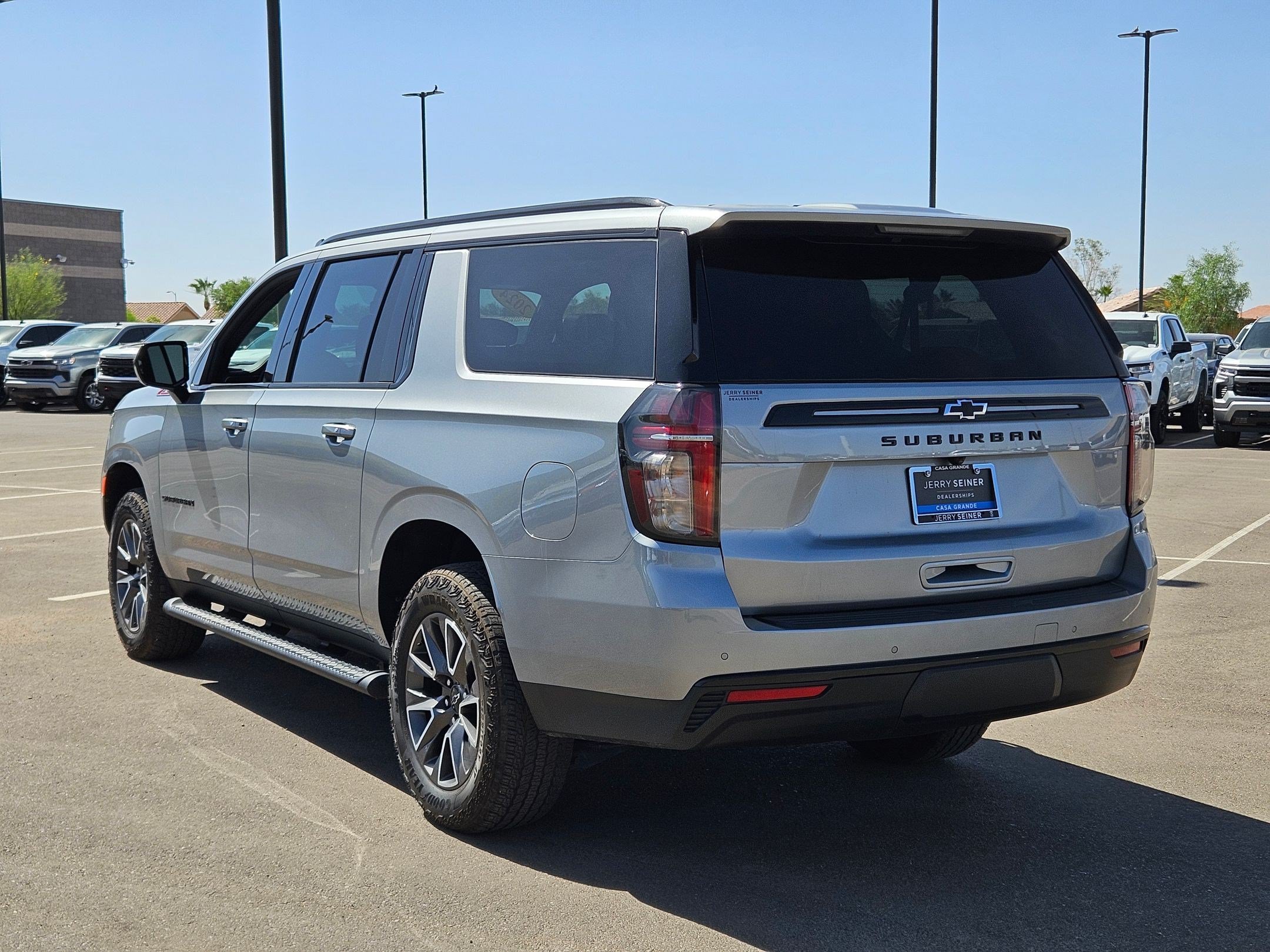 Certified 2024 Chevrolet Suburban Z71 AWD/4WD image 3
