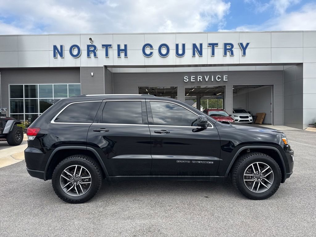 Used 2020 Jeep Grand Cherokee Laredo w/ Laredo X Package image 1