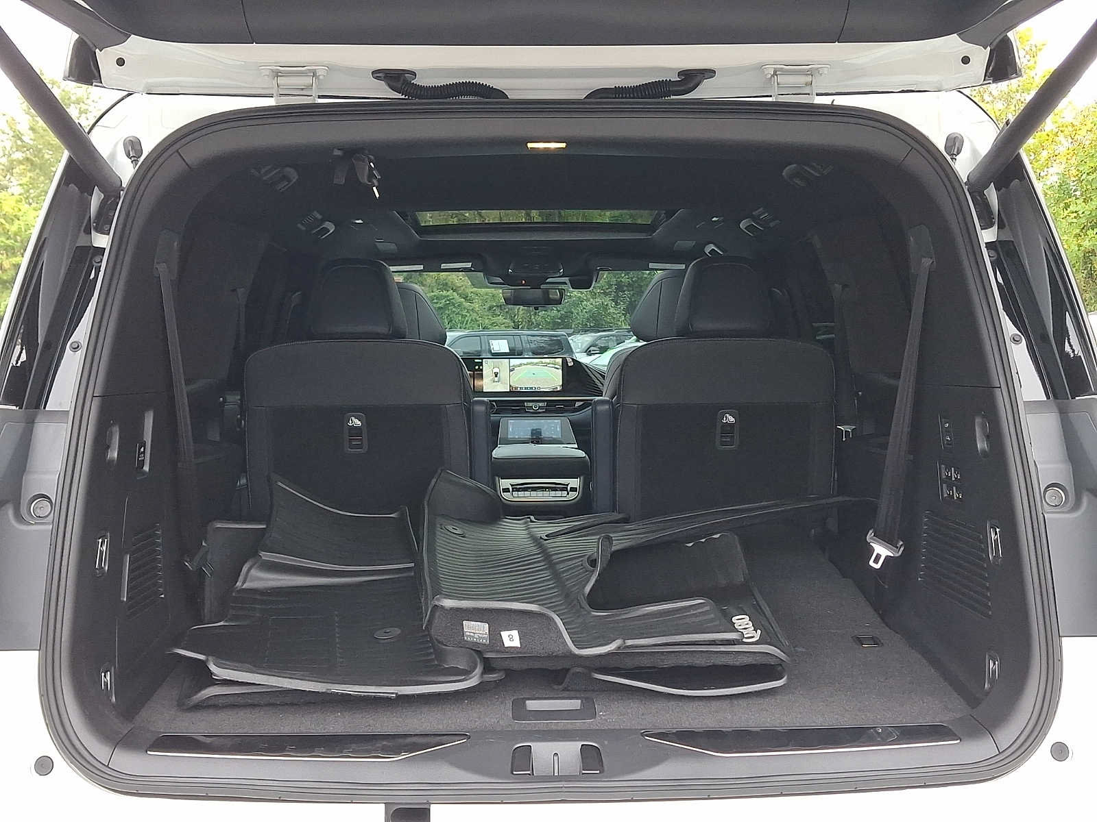 Used 2026 INFINITI QX80 4WD w/ Sport Exterior Package image 28