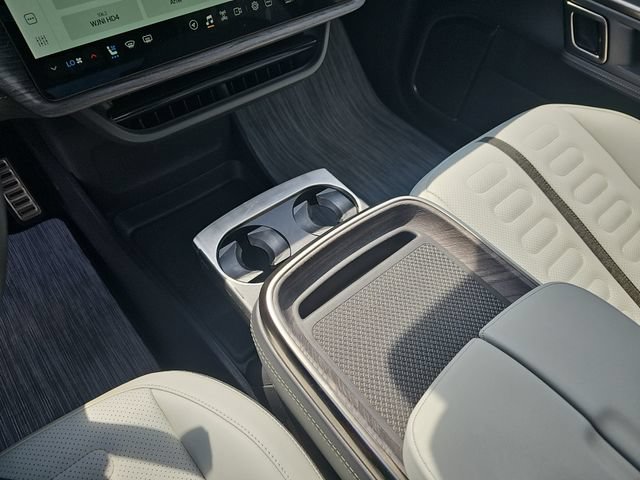 Used 2022 Rivian R1T Adventure AWD/4WD image 26