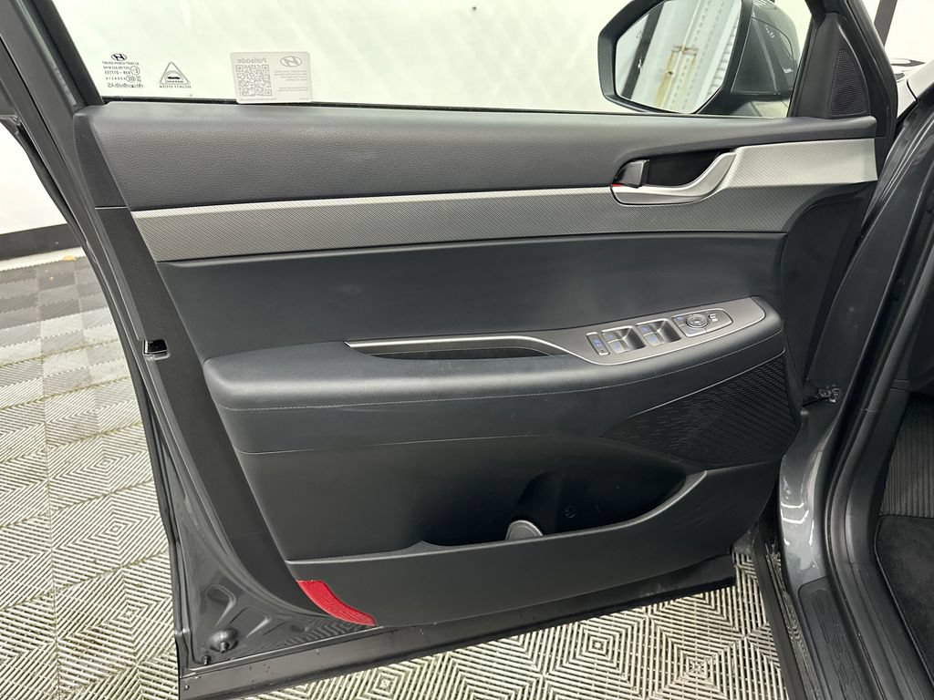 Used 2025 Hyundai Palisade SEL FWD image 11