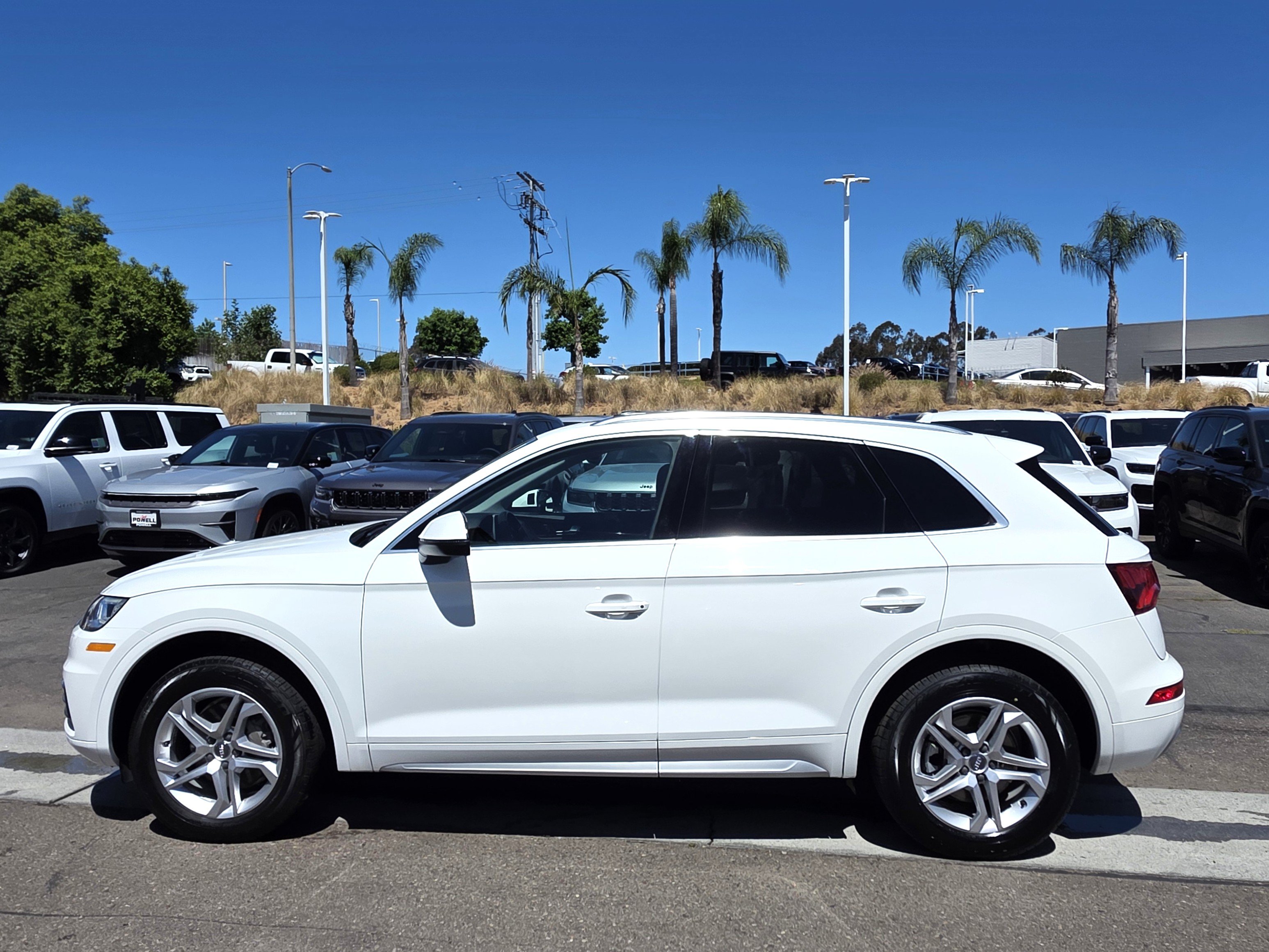 Used 2018 Audi Q5 2.0T Premium Plus w/ Premium Plus Package AWD/4WD image 2