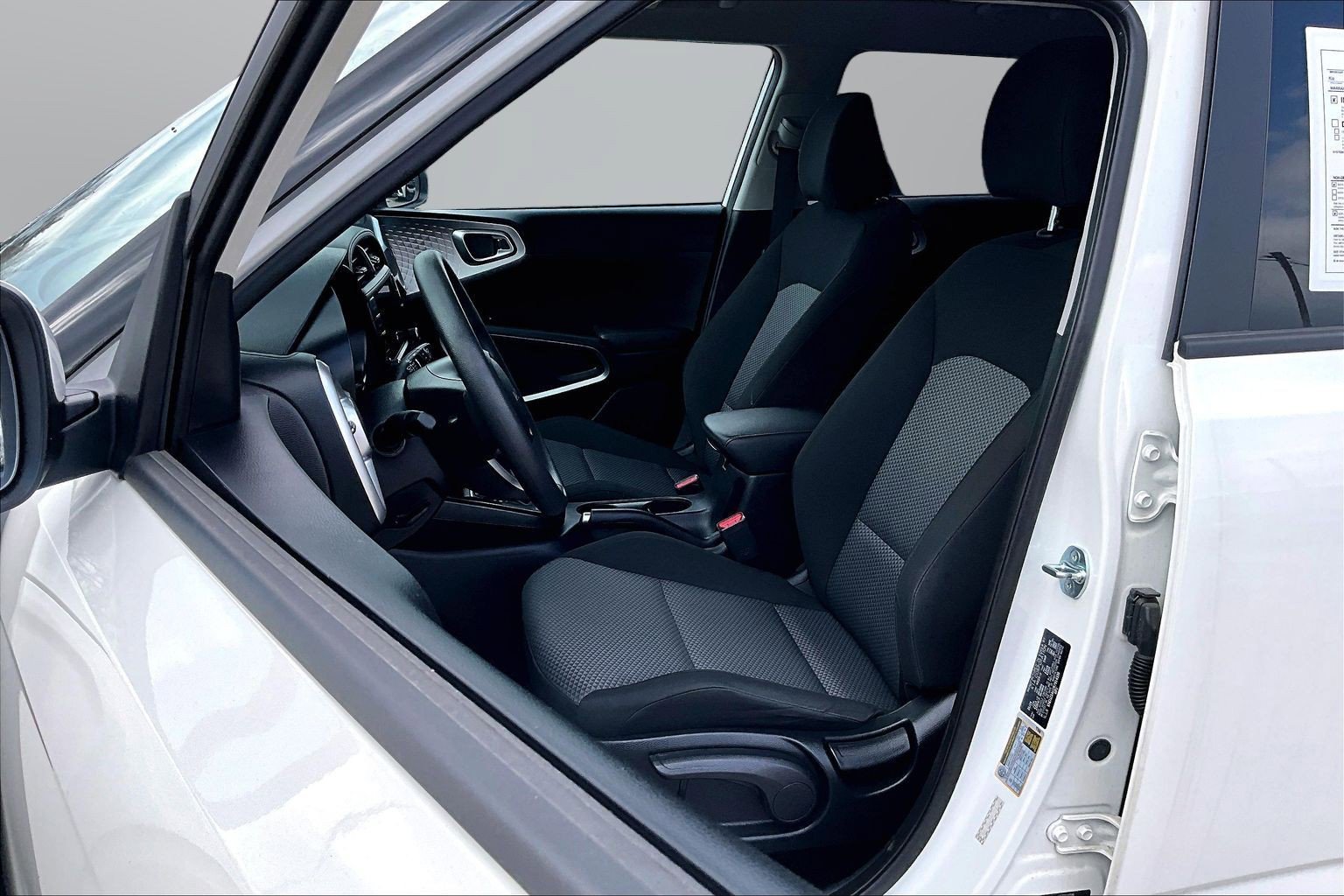 Used 2024 Kia Soul LX w/ Option Group 015 FWD image 15