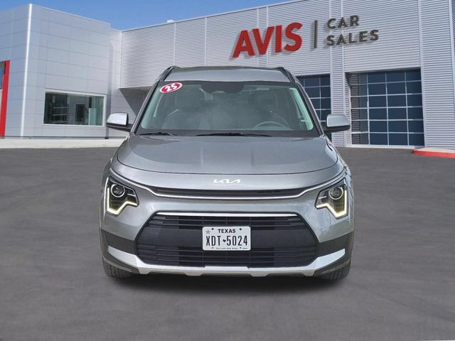 Used 2025 Kia Niro LX FWD image 2