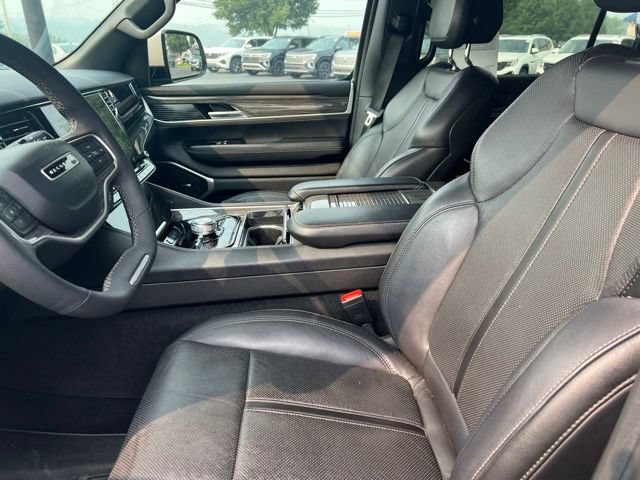 Used 2022 Jeep Wagoneer Series II AWD/4WD image 16