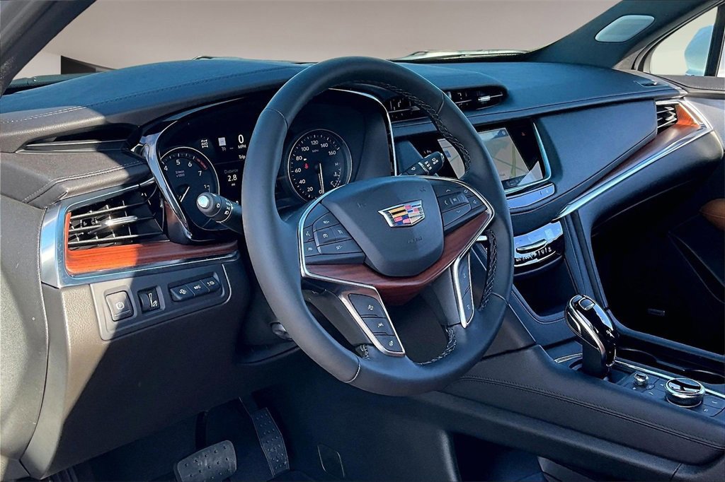 New 2026 Cadillac XT5 Premium Luxury image 6