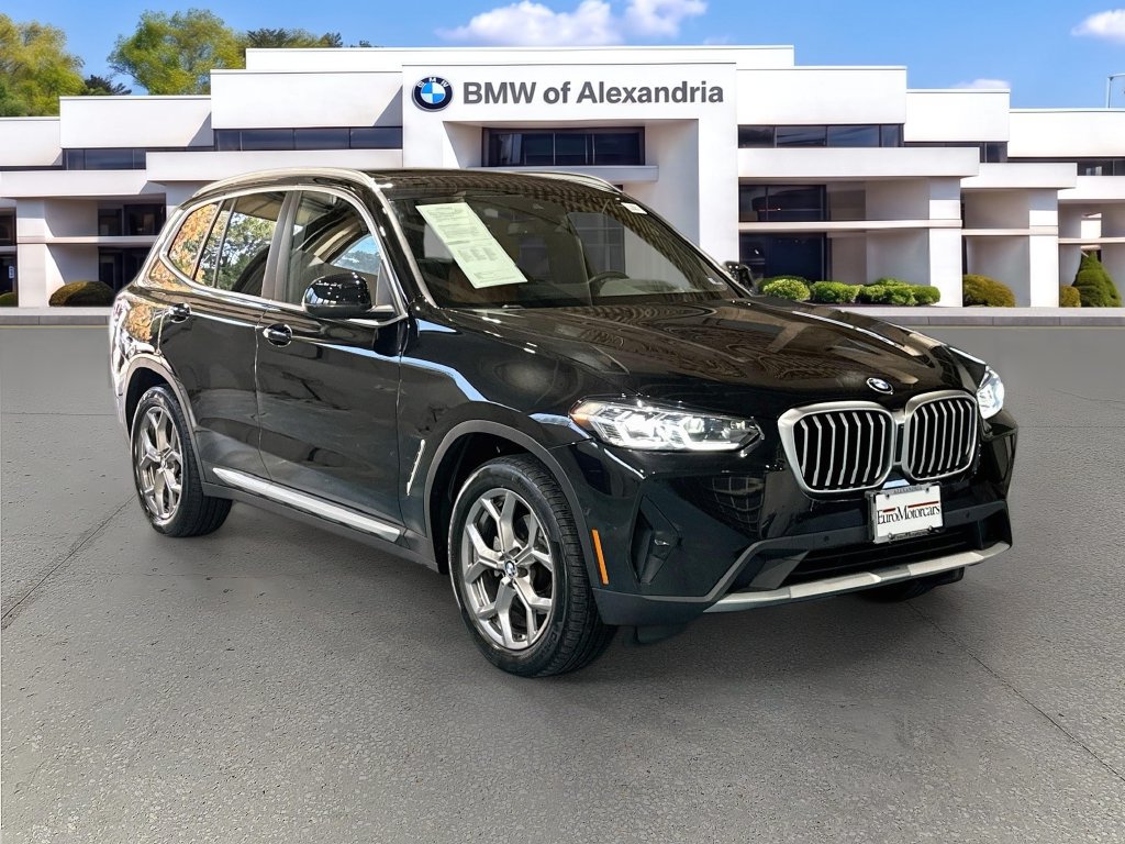Used 2024 BMW X3 xDrive30i w/ Premium Package w/ZPA AWD/4WD image 3