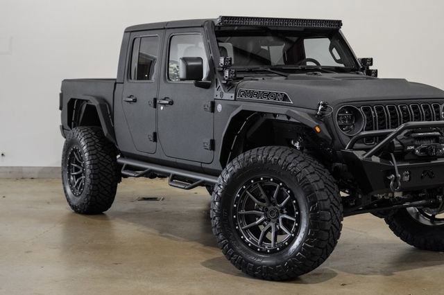 Used 2025 Jeep Gladiator Rubicon w/ Safety Group AWD/4WD image 28