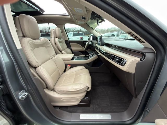 Used 2023 Lincoln Aviator Reserve w/ Equipment Group 201A image 9