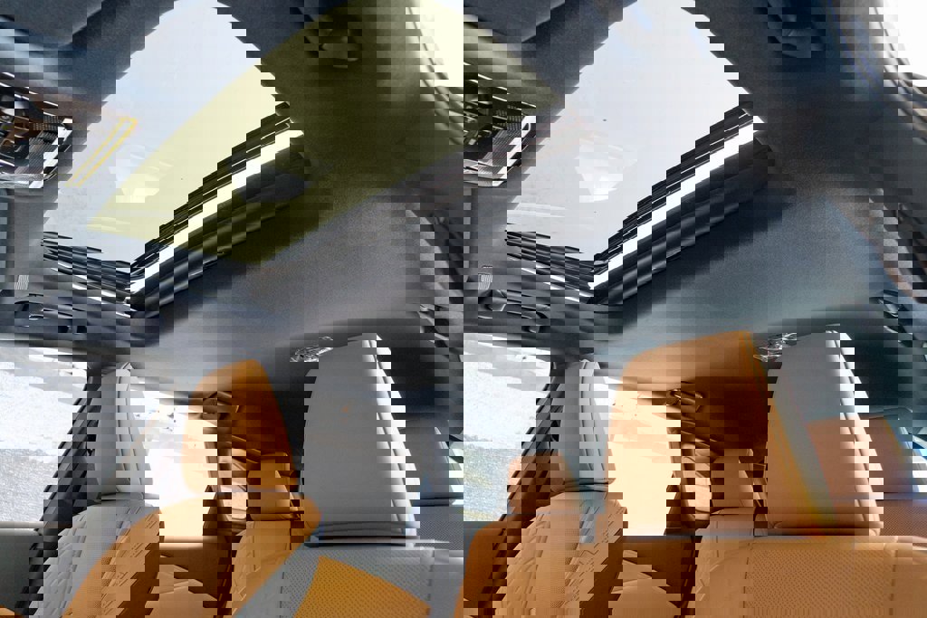 New 2026 Lexus RX 450h AWD image 12