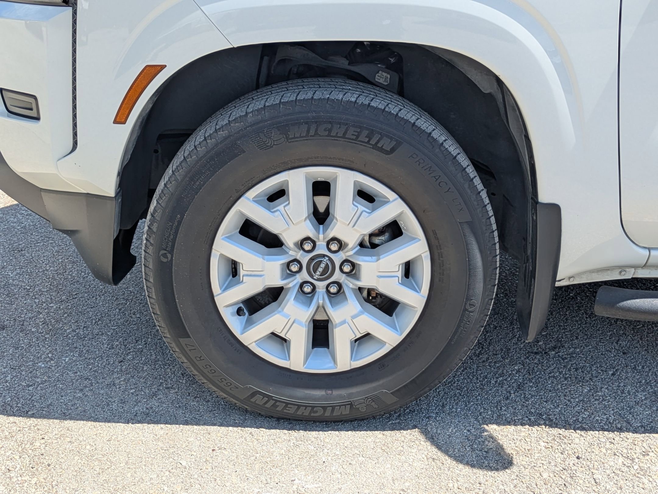 Used 2022 Nissan Frontier SV w/ Technology Package image 30