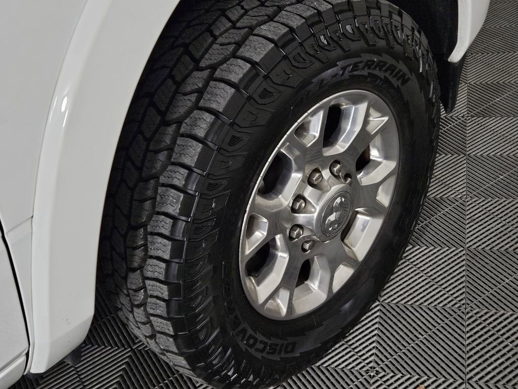 Used 2022 RAM 2500 Laramie w/ Body Color Bumper Group AWD/4WD image 8