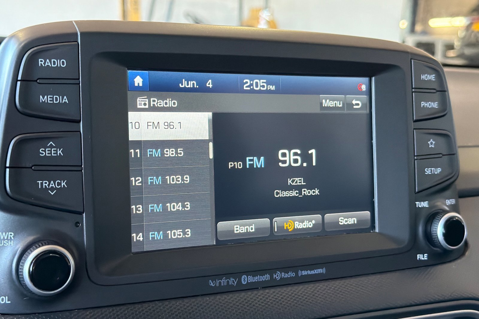 Used 2021 Hyundai Kona Limited w/ Cargo Package AWD/4WD image 17