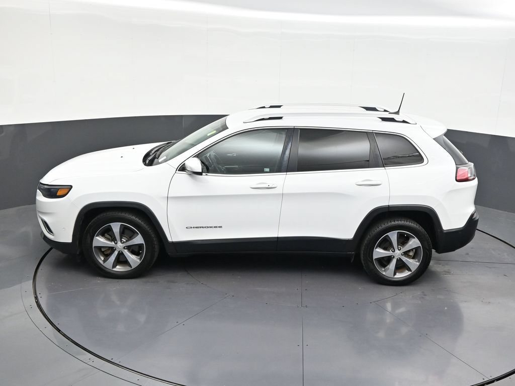 Used 2019 Jeep Cherokee Limited w/ Luxury Group FWD image 16
