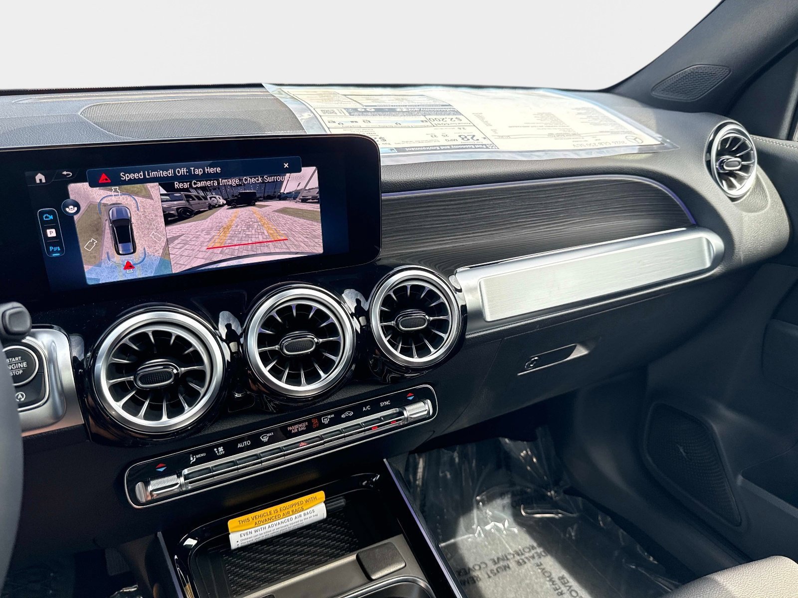 New 2026 Mercedes-Benz GLB 250 image 25