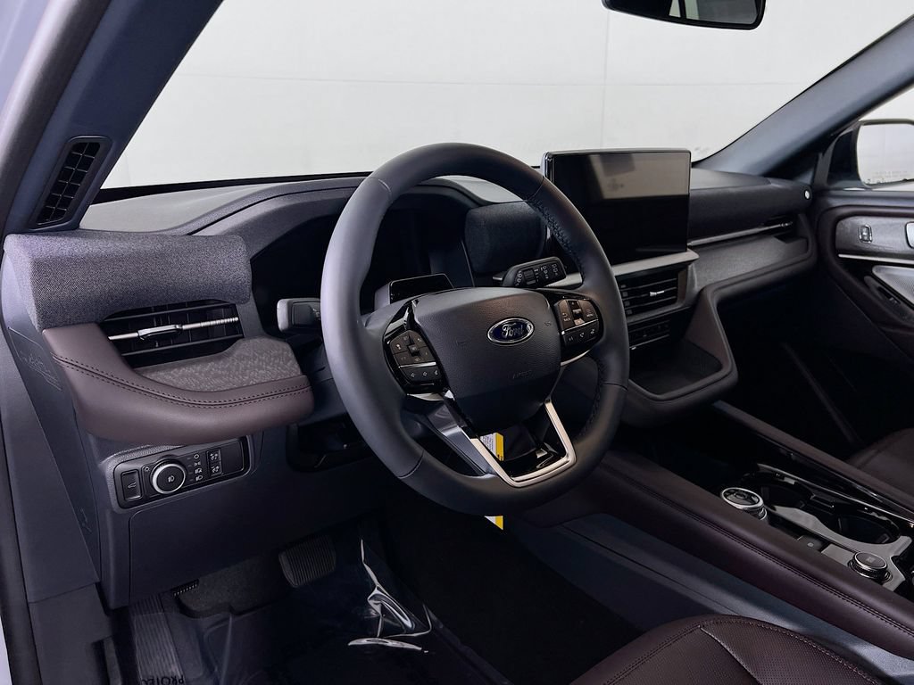 New 2026 Ford Explorer Platinum AWD/4WD image 3