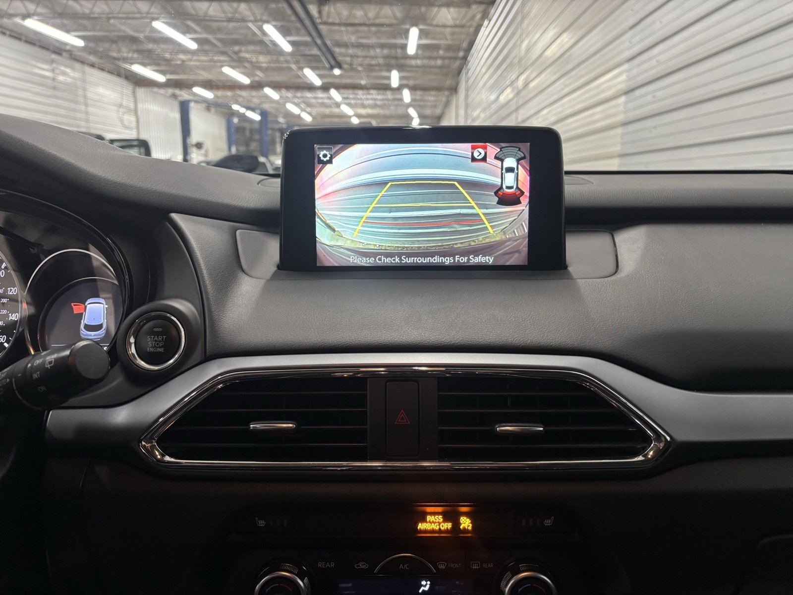 Used 2018 MAZDA CX-9 Touring w/ Touring Premium Package image 17