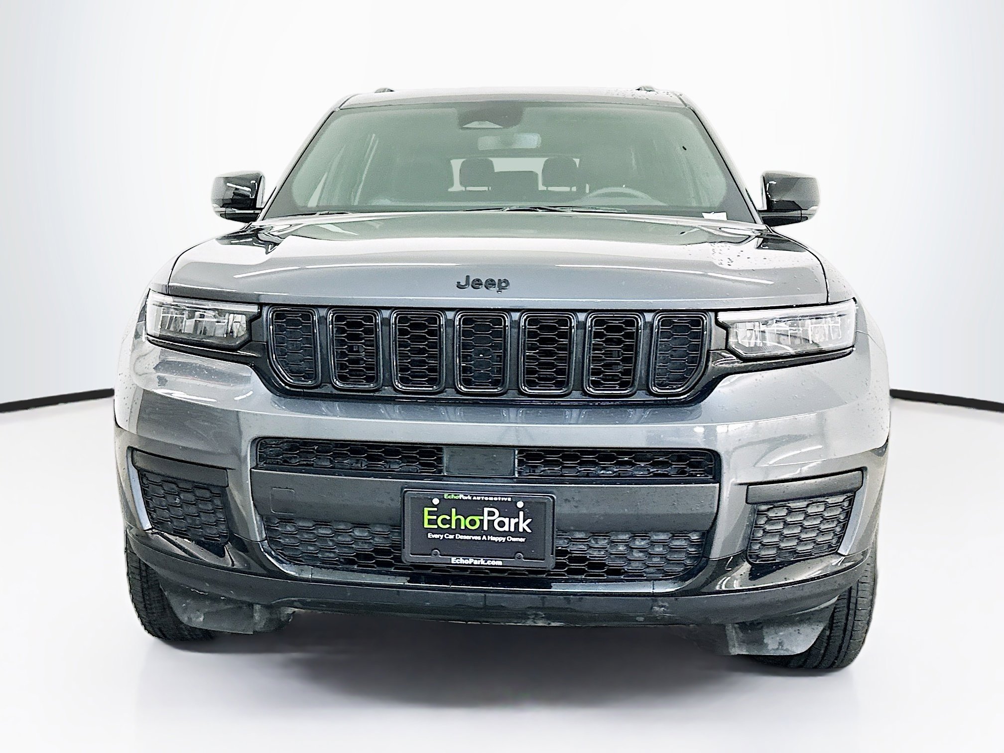 Used 2024 Jeep Grand Cherokee L Laredo image 2