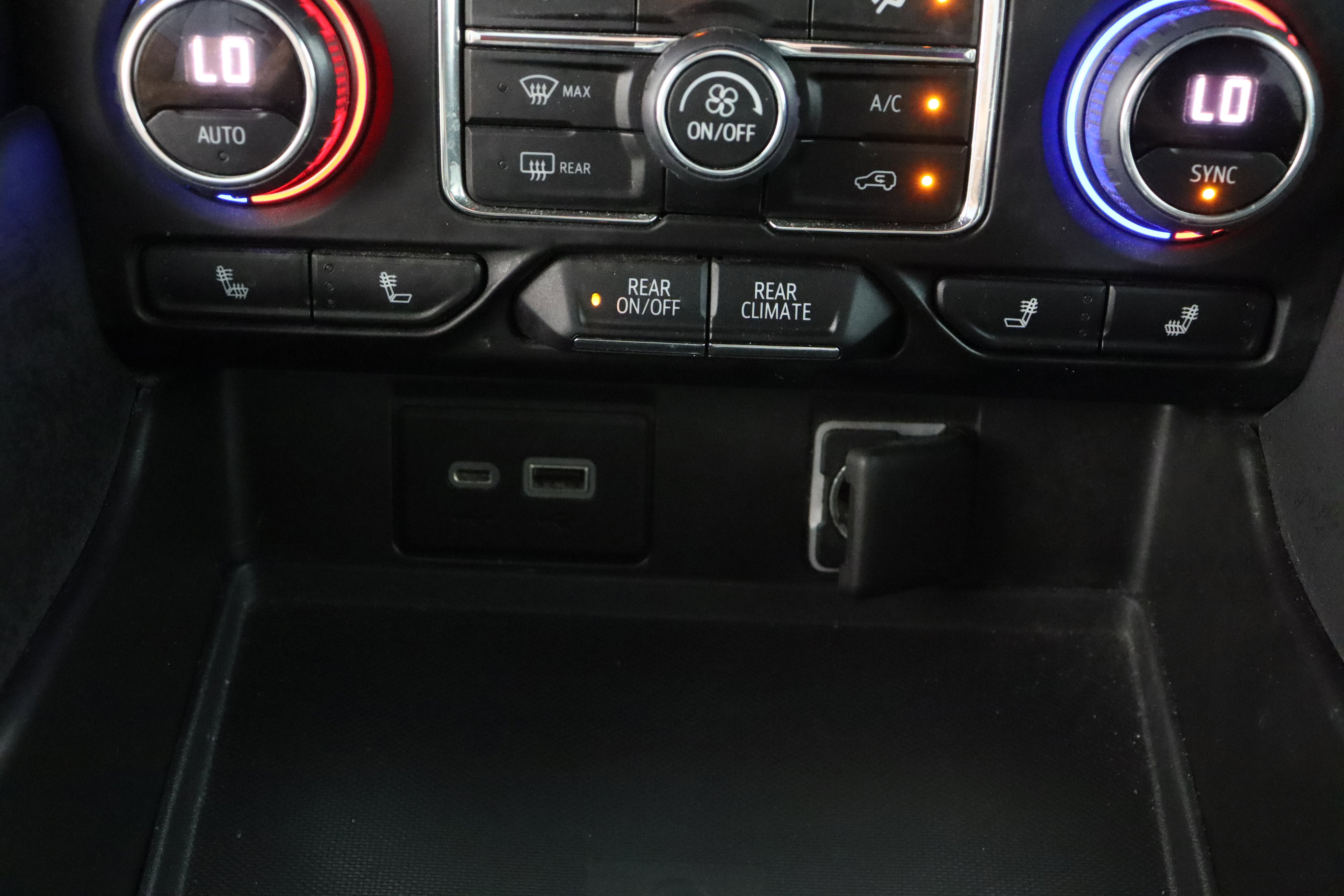 Used 2021 Chevrolet Tahoe Z71 w/ Rear Media and Nav Package AWD/4WD image 24