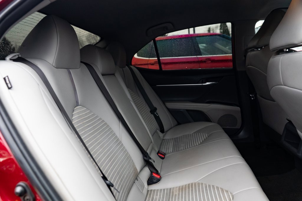 Used 2018 Toyota Camry SE image 20