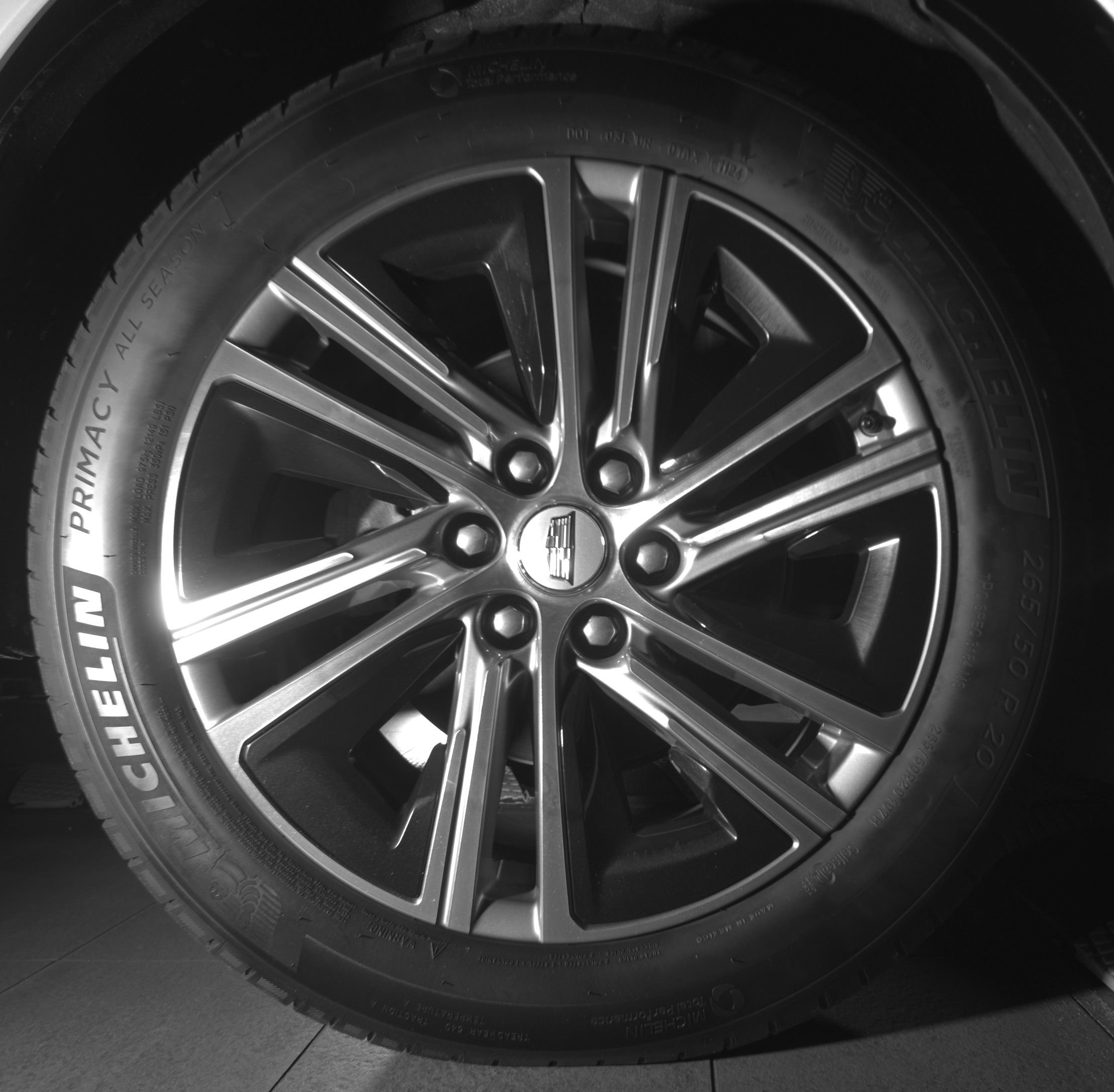 Used 2024 Cadillac Lyriq Luxury RWD image 10