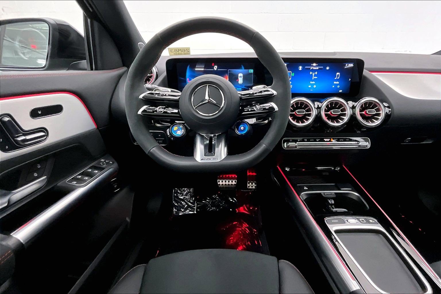 Used 2026 Mercedes-Benz GLA 35 AMG 4MATIC image 4