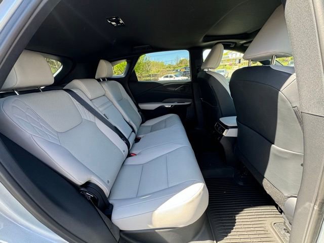 Used 2025 Lexus RX 350 Premium w/ Accessory Package AWD/4WD image 16