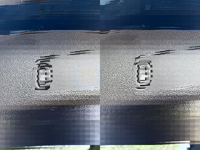 Used 2012 Cadillac Escalade Platinum image 13