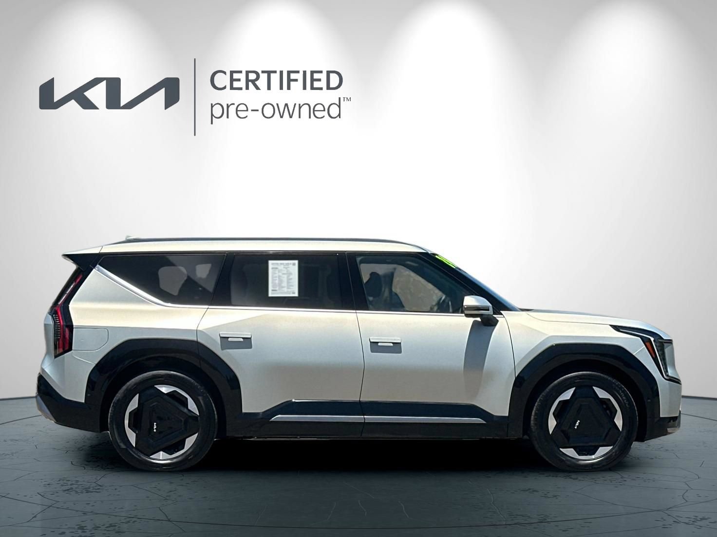 Certified 2024 Kia EV9 Land AWD/4WD image 3
