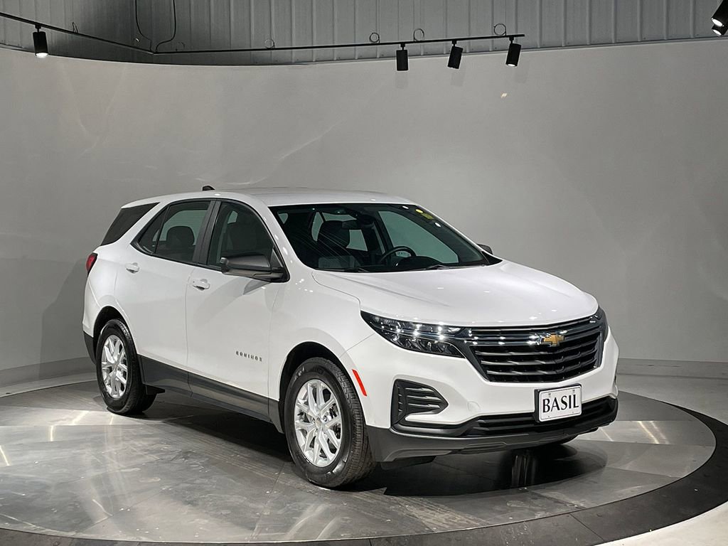 Used 2023 Chevrolet Equinox LS image 38